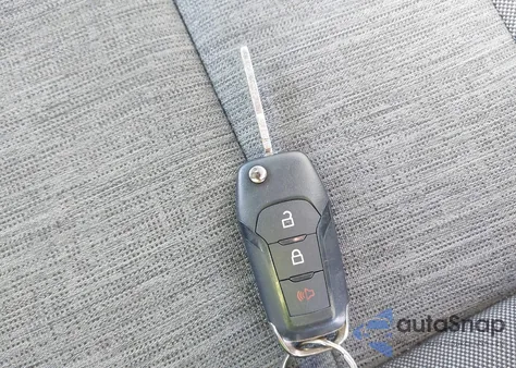 2023 Ford F-150 Xl z USA, uszkodzony, nr VIN 1FTMF1C56PKG11677